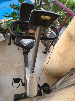 Bicicleta Estática Reclinada Sportplus.