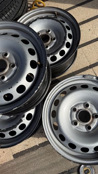 Llantas de acero 15” VAG