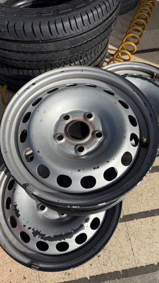 Llantas de acero 15” VAG