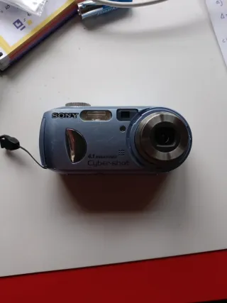 Cámara Sony Cyber-shot DSC-P73 4.1 Mpx