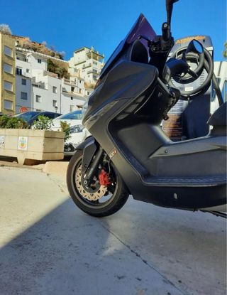 Kymco 500i Xciting racing Maxi Scooter Negra/Gris