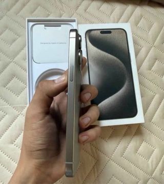 iPhone 15 Pro Max Gris