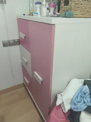 Habitación nido blanca y rosa