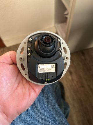 Cámara IP Axis M3113-R Minidomo PROFESIONAL