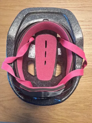 Casco de bici rosa para niña