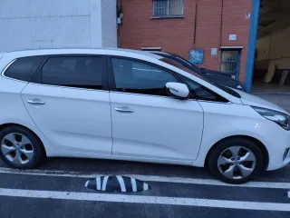 KIA Carens 2015