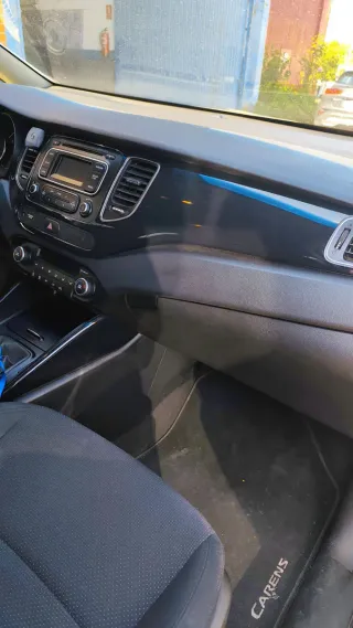 KIA Carens 2015