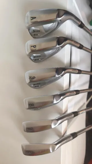 Set Hierros Srixon ZX4 Grafito Regular
