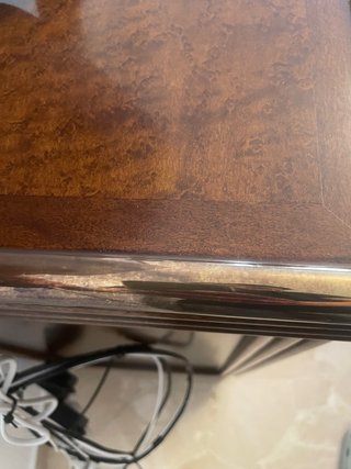 Aparador de comedor madera y dorado Valentí.