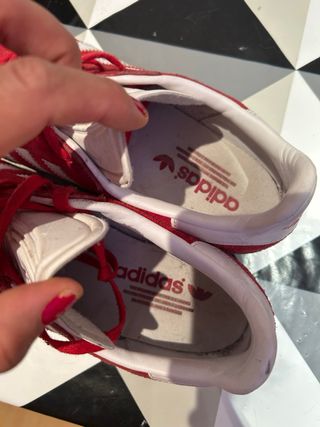 Deportivas Adidas Gazelle Rojas UNISEX Talla 40