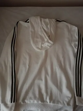 Sudadera Adidas blanca con rayas