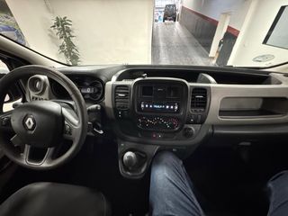 RENAULT TRAFIC 2019
