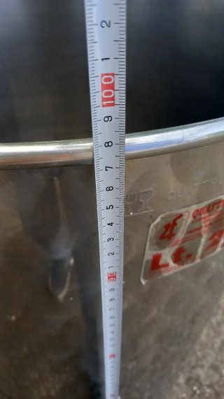Prensa ,cuba acero 200L y encorchadora
