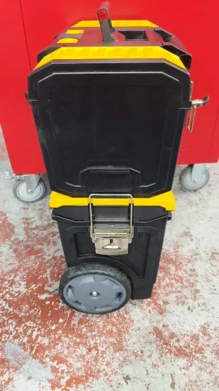 Caja herramientas Stanley 3 alturas con ruedas
