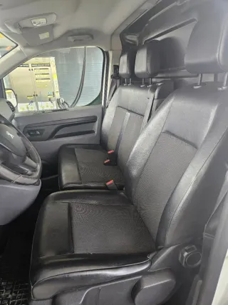 Peugeot Expert 2021