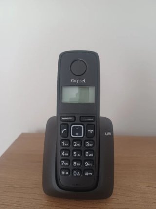 Teléfonos Panasonic y Gigaset Negros
