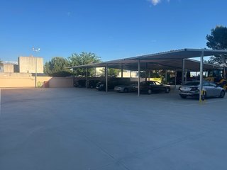 Alquiler de plazas de parking con tejado