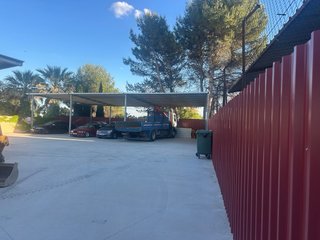 Alquiler de plazas de parking con tejado