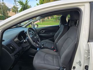 KIA Rio 2013 CON 1 DE GARANTIA