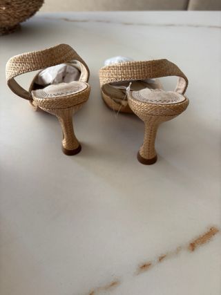 Zapatos Corina Beige con Pedrería