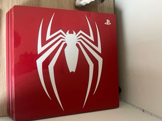 PS4 Pro Edición Especial (Spiderman)