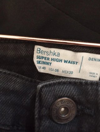 Vaqueros elásticos Bershka