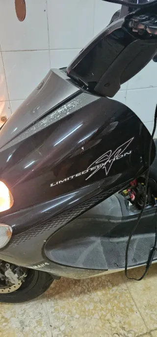 Yamaha Majesty 125 Negra/Plata