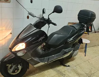 Yamaha Majesty 125 Negra/Plata