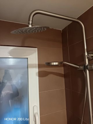 Grifo de ducha metálico