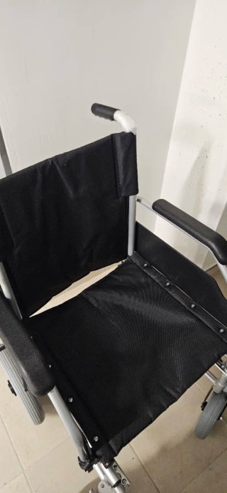 Silla de ruedas plegable