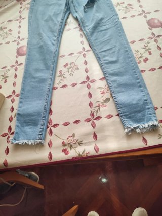 Pantalón tejano chica Talla 34 desgastado