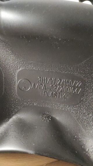 Bidón de gasolina negro