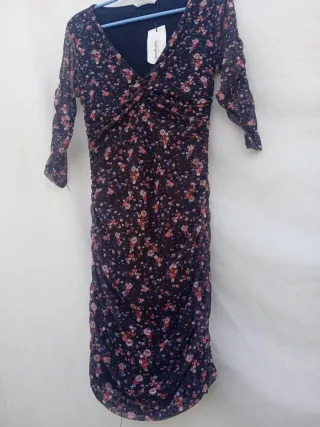 Stradivarius Vestido Floral Sin Usar Talla L.