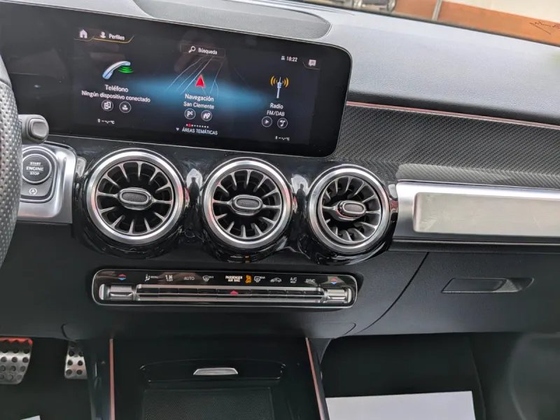 Mercedes-Benz GLB 2024, foto 17