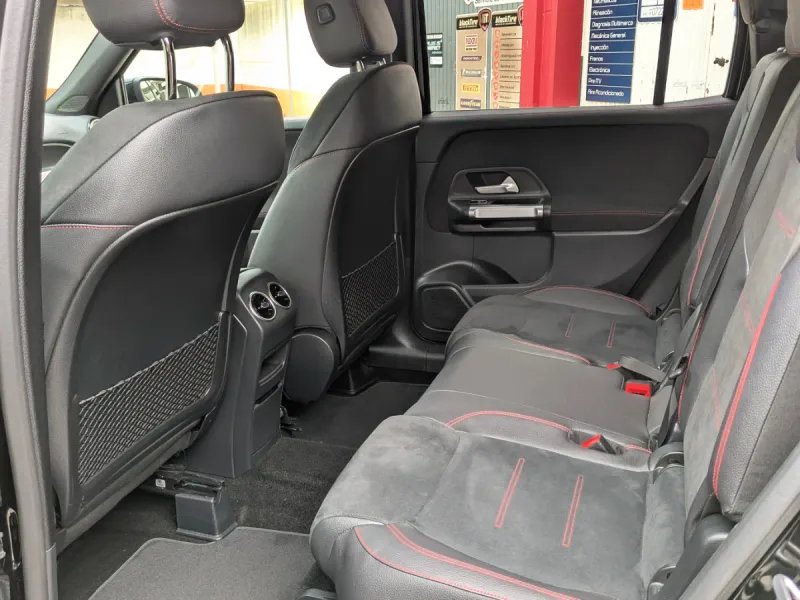 Mercedes-Benz GLB 2024, foto 21