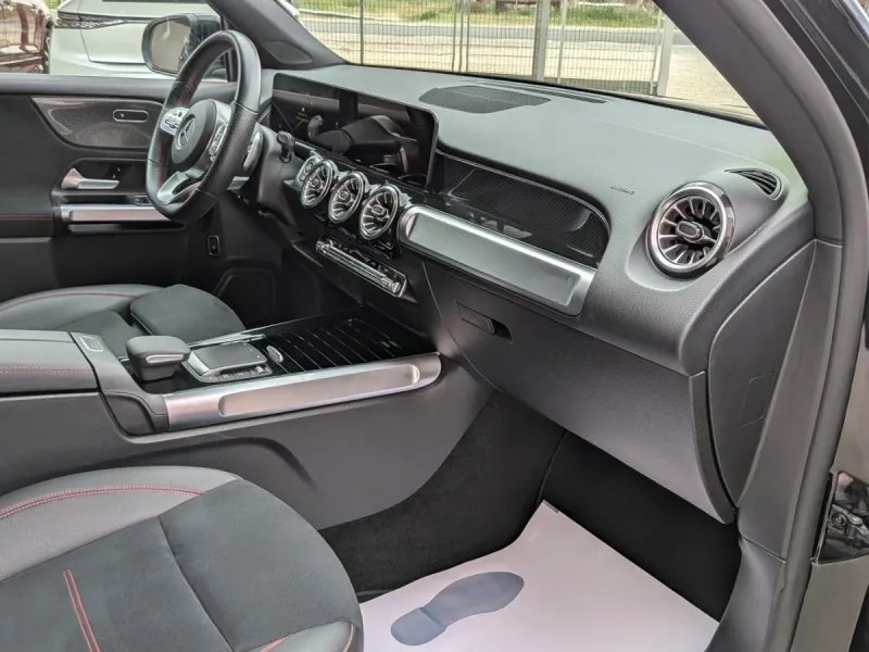 Mercedes-Benz GLB 2024, foto 22