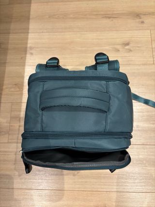 Mochila de viaje color verde azulado