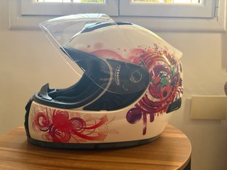 Casco SHIRO blanco y rojo