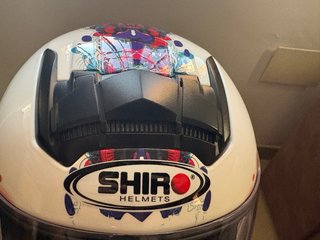 Casco SHIRO blanco y rojo