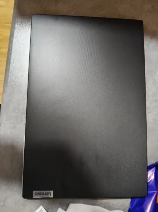 Portátil Lenovo V15 G5 512GB SSD