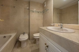 Piso en venta en Nueva Andalucía centro en Marbella
