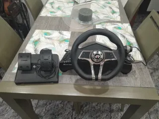 Volante y Pedales Thrustmaster para PS