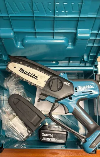 Mini motosierra Makita BL LXT 18V