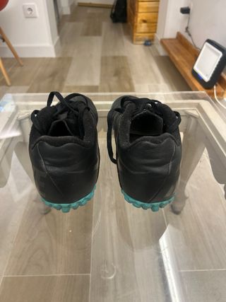 Zapatillas Nike Turf Negras y Turquesa