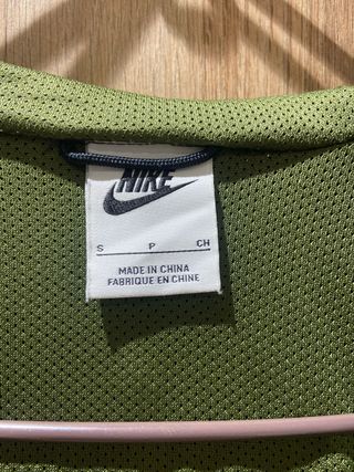 Parka chubasquero Nike verde