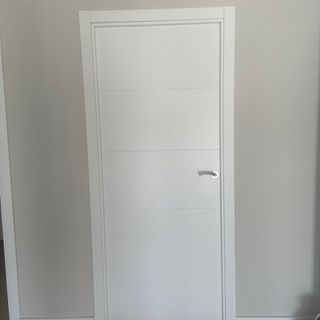 Puertas blancas modernas