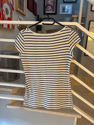 Camiseta rayas marineras con estampado