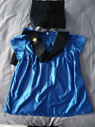 Toga y Birrete Graduación Infantil Menuts