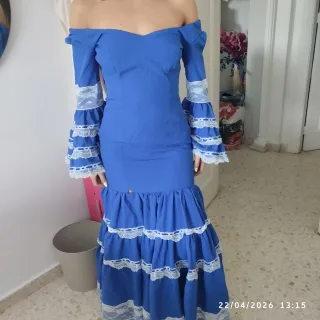 Traje de flamenca azul