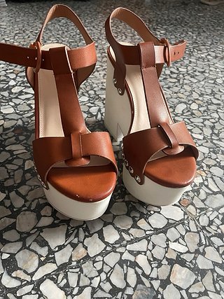 Sandalias Primadonna tacón plataforma blanca